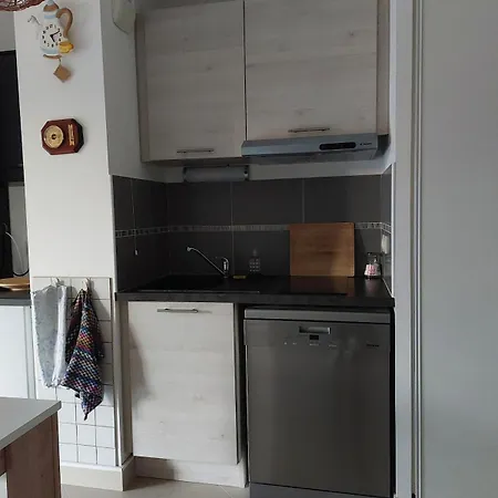 Grand A 300m De La Dans Calme - Seule Piece Apartment *